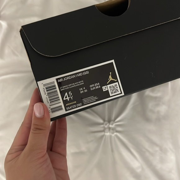 Jordan 1 Mid Light Smoke Grey - Picture 3 of 3